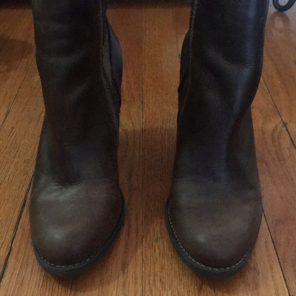 Aldo Heeled Bootie - Picture 3 of 7